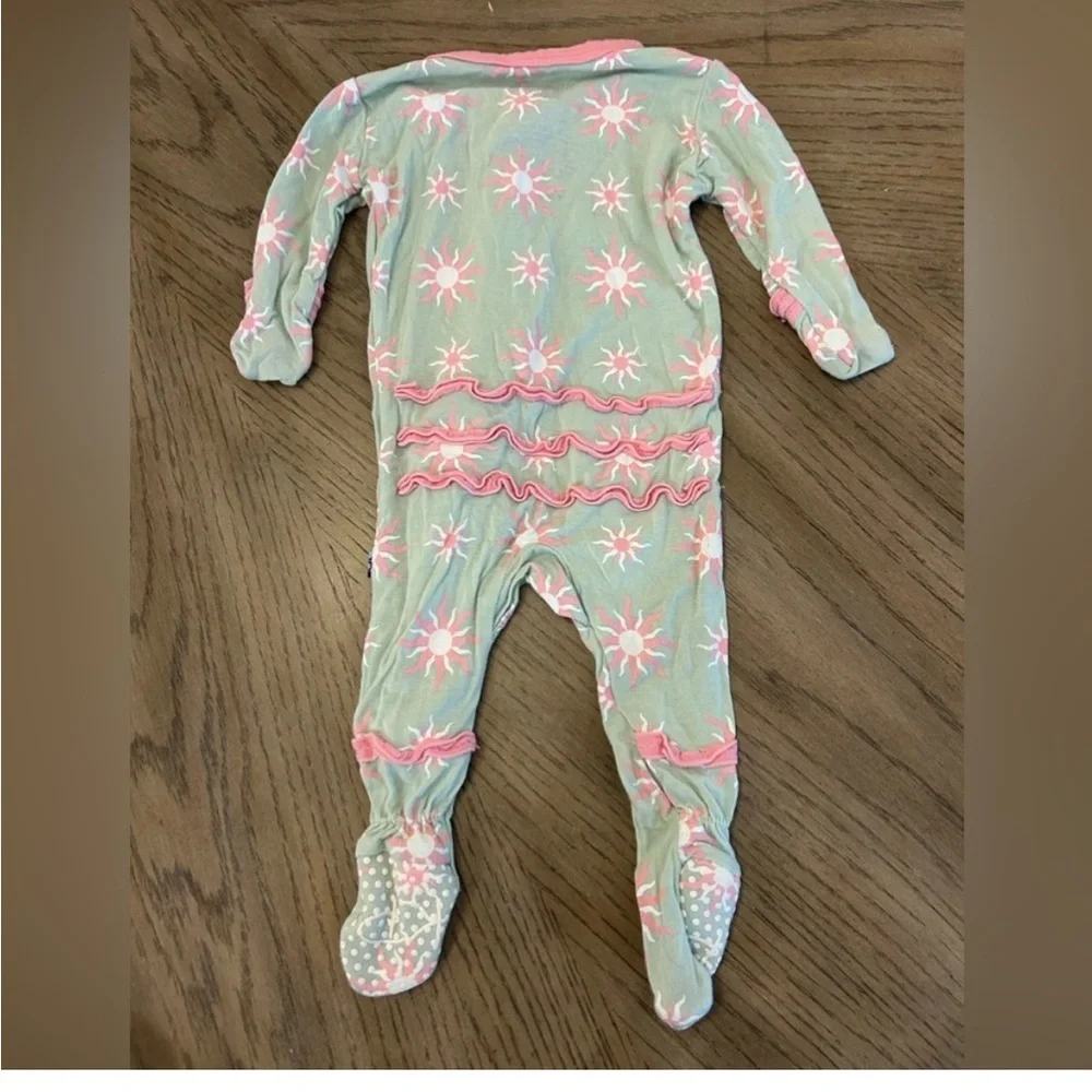 KicKee pants newborn pajamas. Pink and light green. Size 0-3 mo